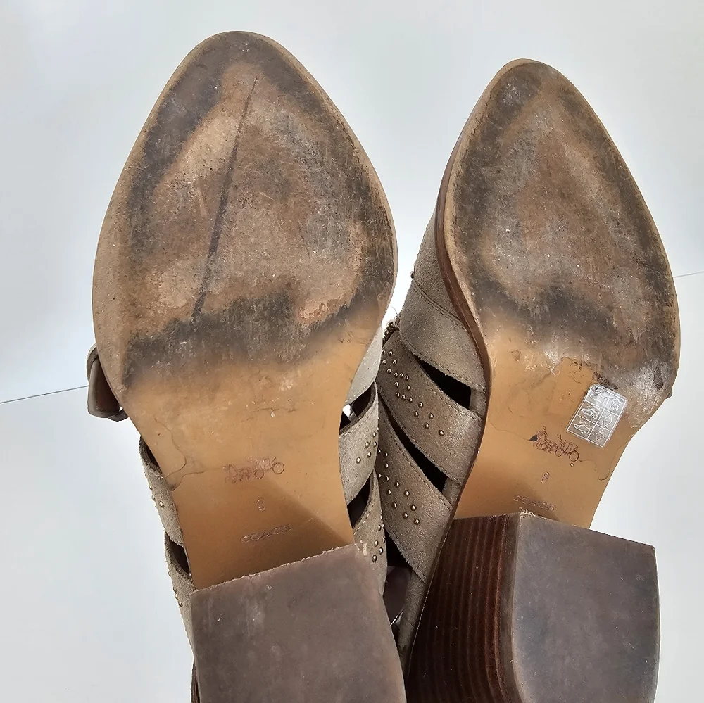 Coach Paisley Bootie Beige Suede Cutouts Studded Fleur De Lys Size 8